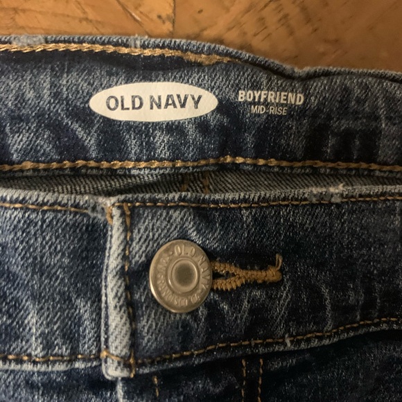 Old Navy Distressed Boyfriend Mid Rise Jeans Sz 12 - Picture 8 of 8
